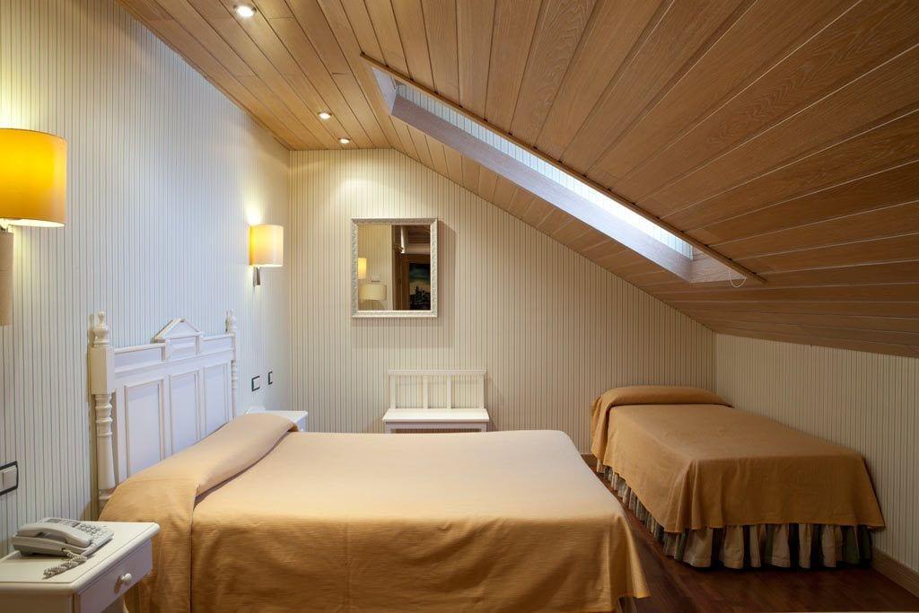 Hotel Azofra Burgos Bagian luar foto