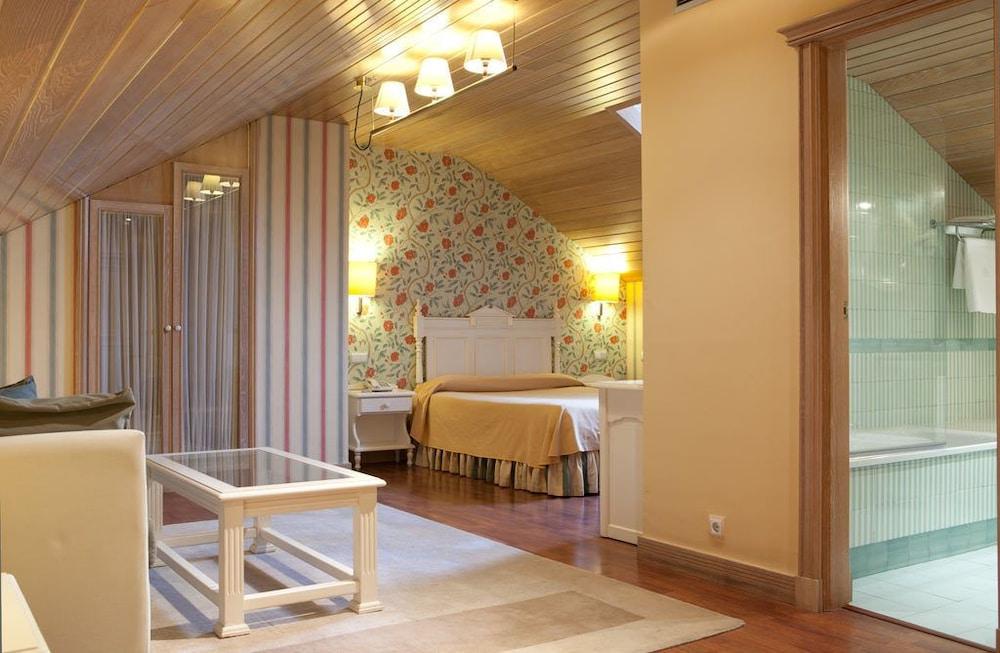 Hotel Azofra Burgos Bagian luar foto