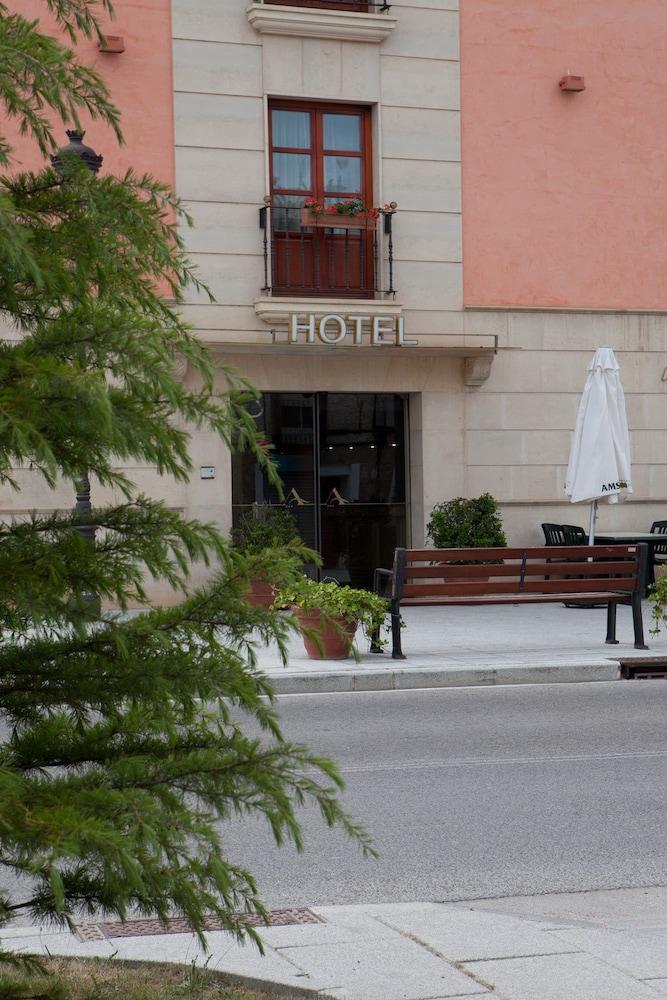 Hotel Azofra Burgos Bagian luar foto