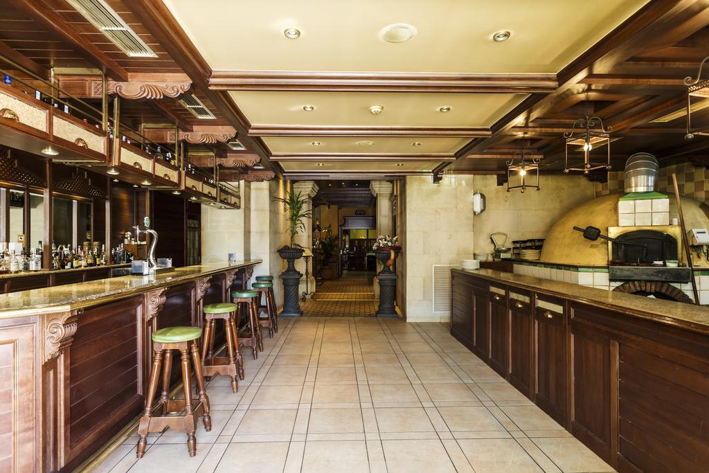 Hotel Azofra Burgos Bagian luar foto